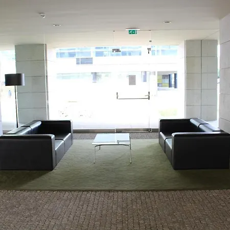 The Porto Concierge - By The Lake