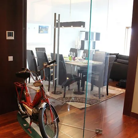 The Porto Concierge - By The Lake