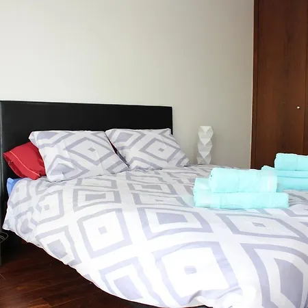 The Porto Concierge - By The Lake